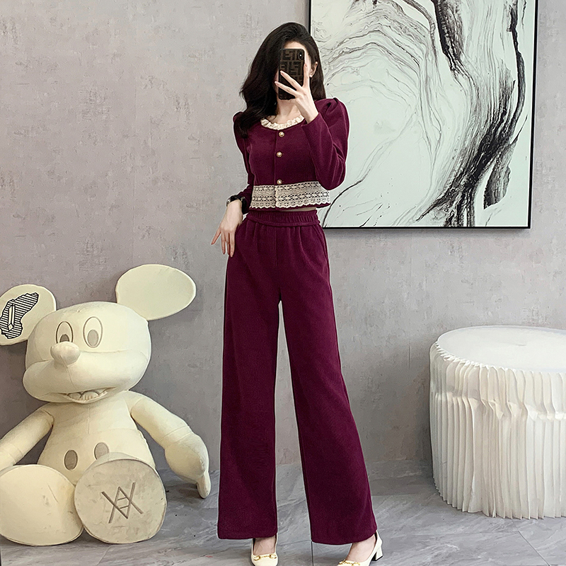 Women's Two-Piece Fashion Set with Square Neck and Button Closure