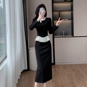 French Retro Two-Piece Set with Round Neck Top and Skirt