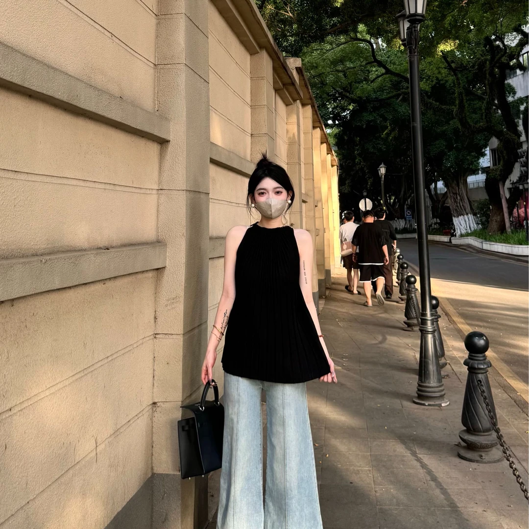 Women's Pleated Round Neck Sleeveless Halter Top Summer French Style - Image 3