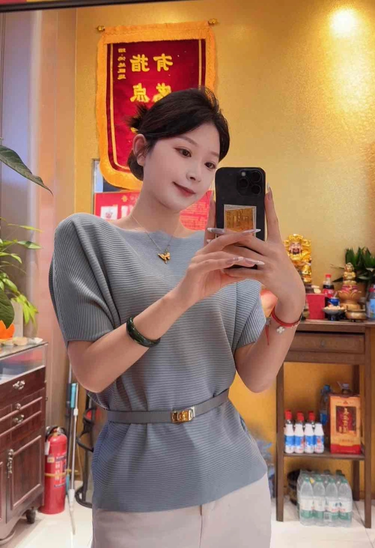 Asymmetric Off-Shoulder Batwing Sleeve Waist-Cinched Knit Top 2025 Summer Korean Style - Style 496ad4 - Image 4