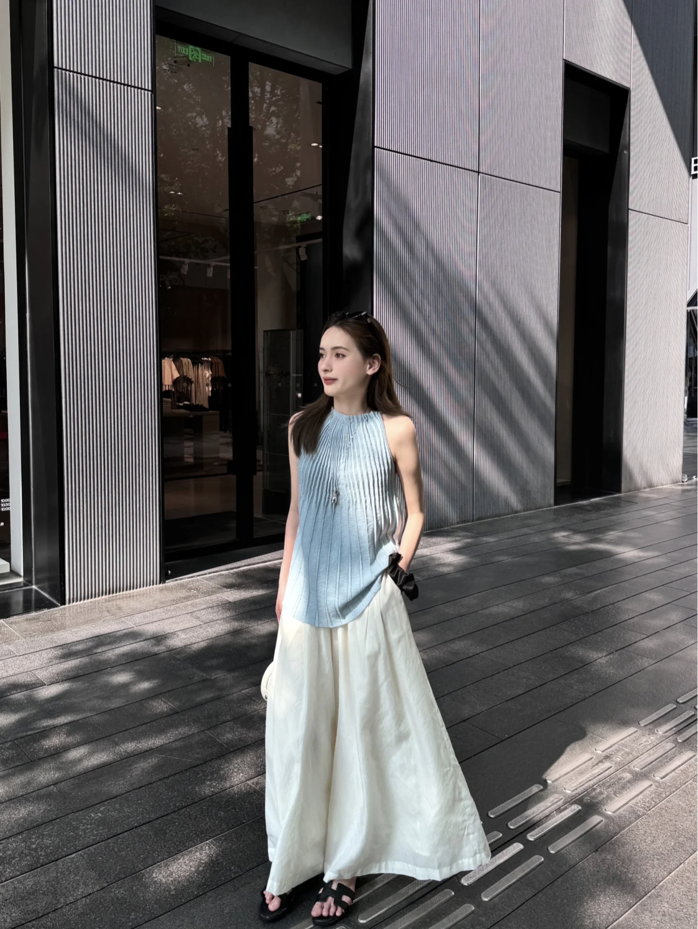 Women's Summer French Style Pleated Halter Top Sleeveless Loose Knit Vest - Image 4