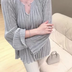 Quiet Luxury Women's Knit Top with Batwing Sleeves and Pleated Detail