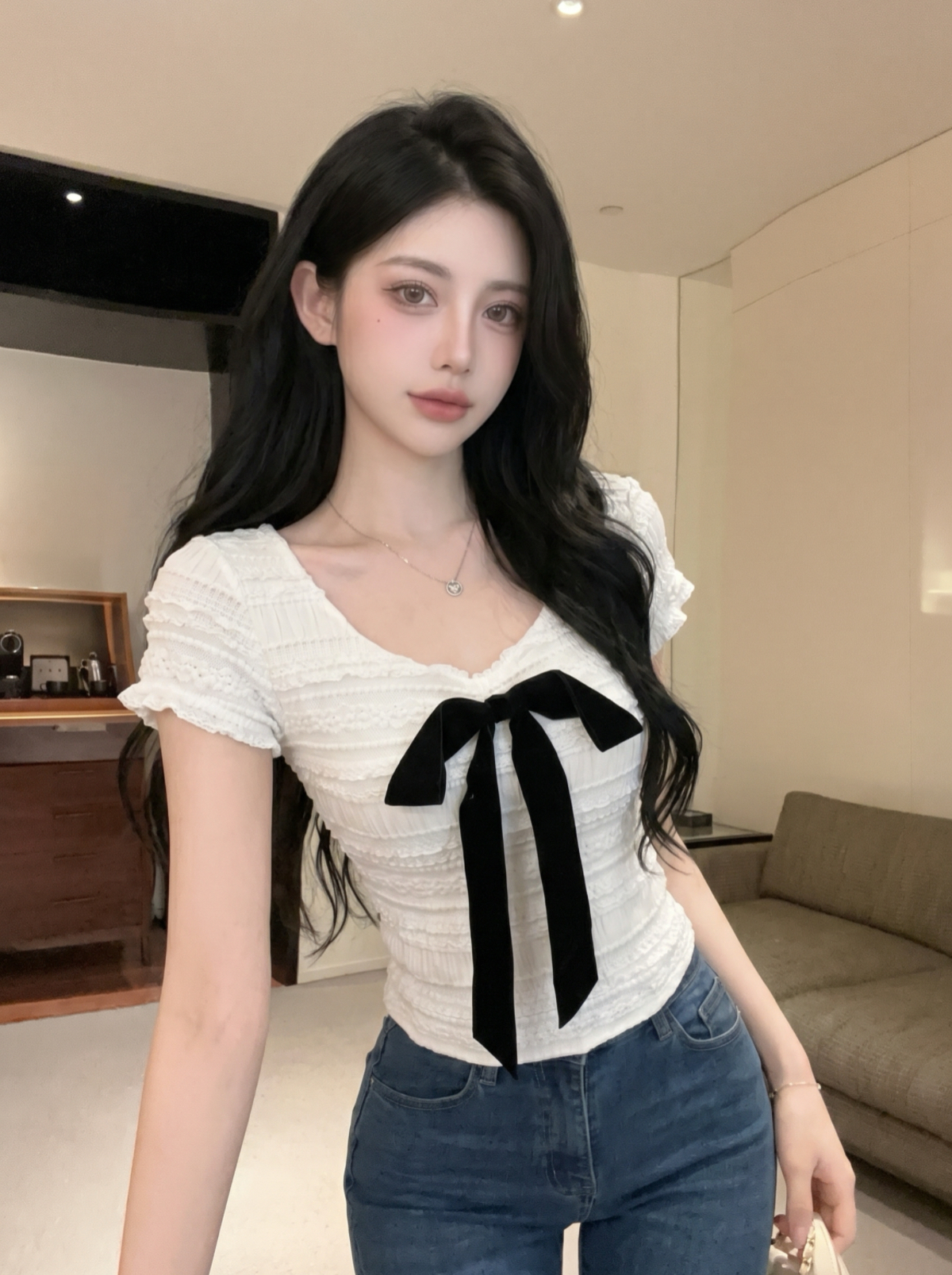 Women's White Bow V-Neck Jacquard Short Sleeve T-Shirt Summer Slim Fit Commuter Top
