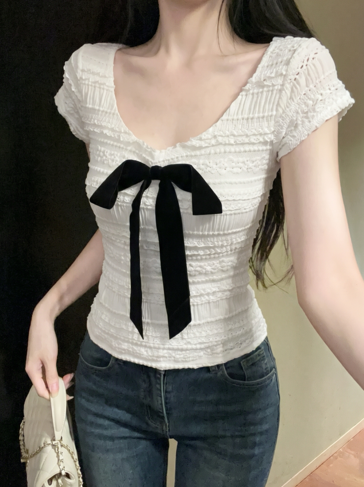 Women's White Bow V-Neck Jacquard Short Sleeve T-Shirt Summer Slim Fit Commuter Top - Image 4