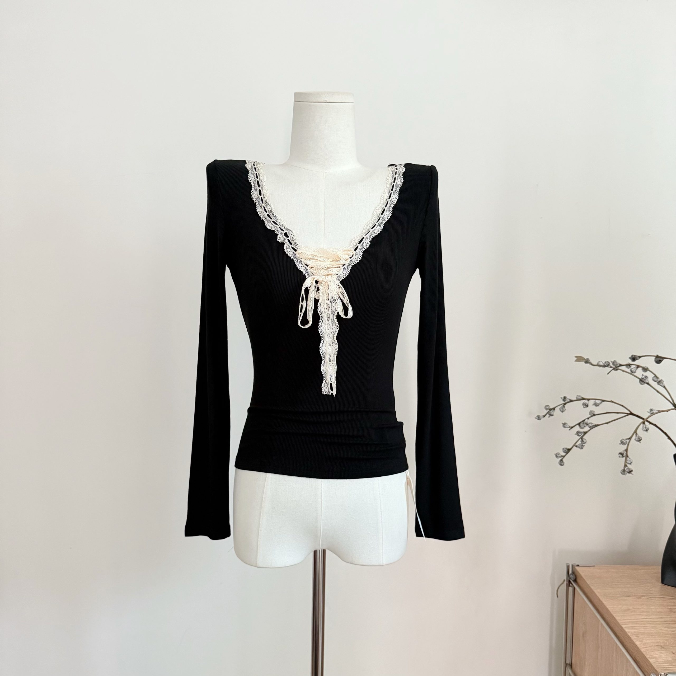 FallinFang Bow Lace-Up Slim Long-Sleeve Women's Fall T-Shirt - Image 3
